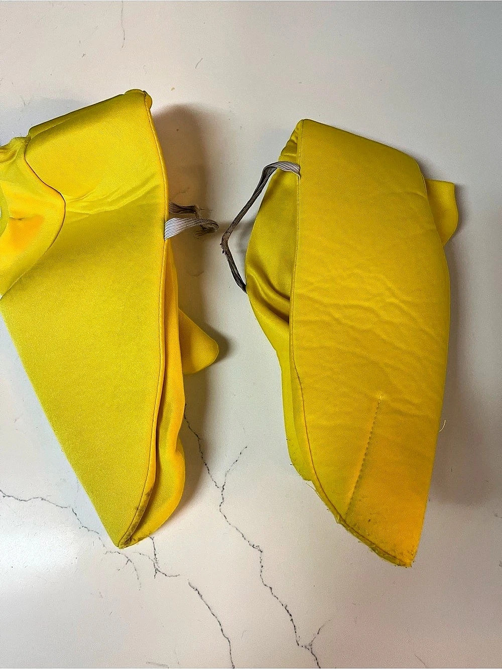 Poppy Playtime Huggy Wuggy costume in Blue & Yellow Like New - Picture 5 of 7